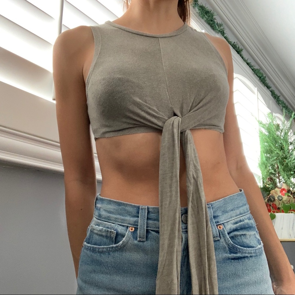 Mini Crop Top - Picture 3 of 3